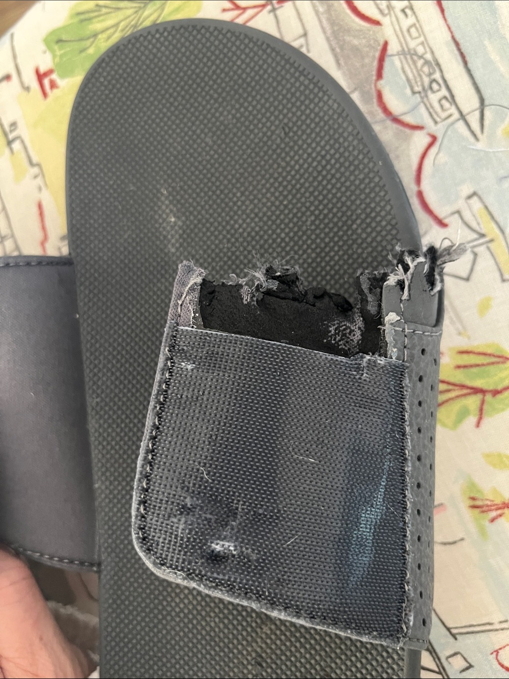 Reef Men’s Fanning, Shadow Grey Slide Sandals - Picture 2 of 11
